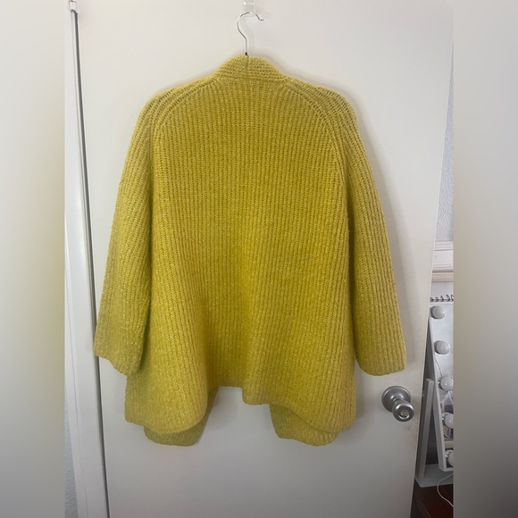 Zara Oversized Yellow Cardigan - Size Small - Picture 6 of 9